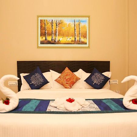 Hotel Ace Plaza Udaipur Exteriör bild