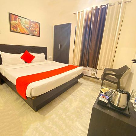 Hotel Ace Plaza Udaipur Exteriör bild